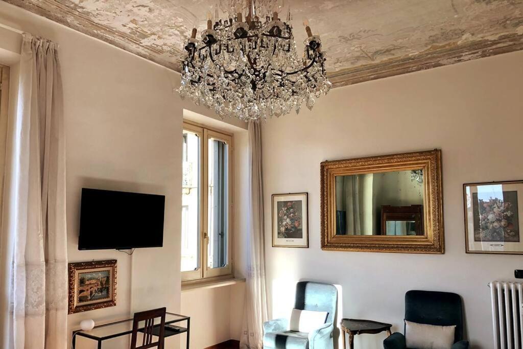 L'Angolo Di Casa Verrua Турин Экстерьер фото